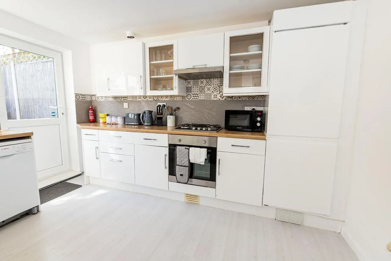 Queens Park View - 1 Bedroom Bournemouth